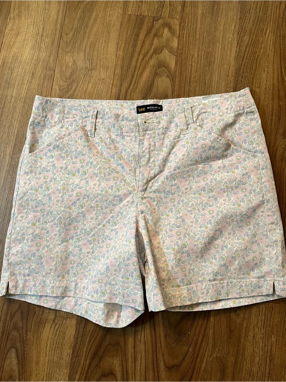 Lee Women's Pastel Floral Bermuda Shorts - Pink & Light Blue